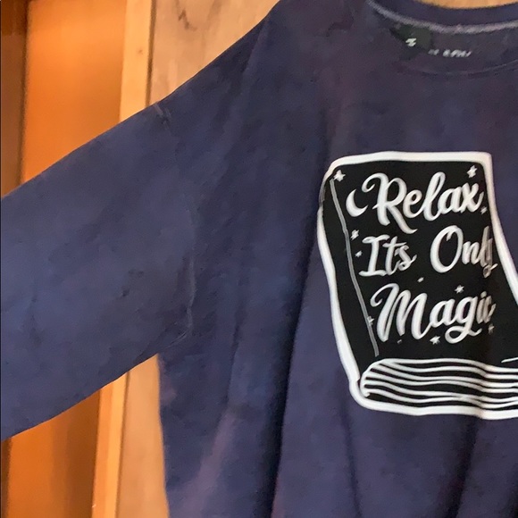 Hot Topic Black Matter MAGIC BOOK Plus SWEATSHIRT! - Picture 5 of 6